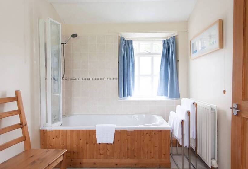 פנסיון The Coach House