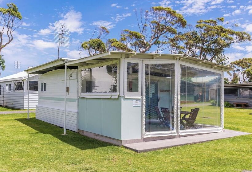 Surfside Cudmirrah Beach