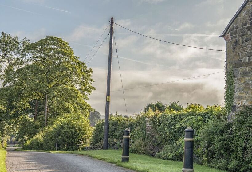 Barnfields Holiday Cottage