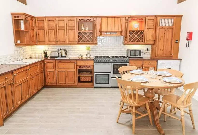 Barnfields Holiday Cottage