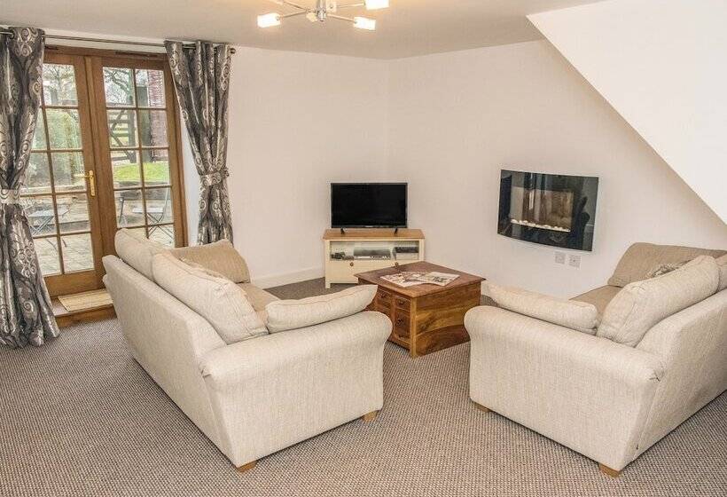 Barnfields Holiday Cottage