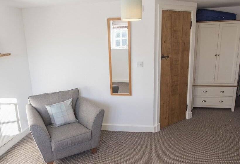 Barnfields Holiday Cottage