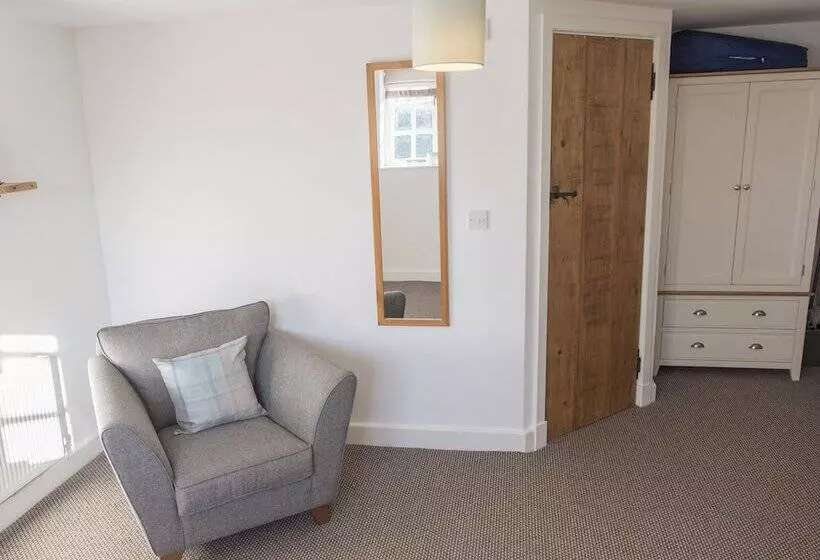 Barnfields Holiday Cottage