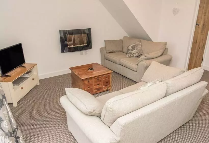 Barnfields Holiday Cottage