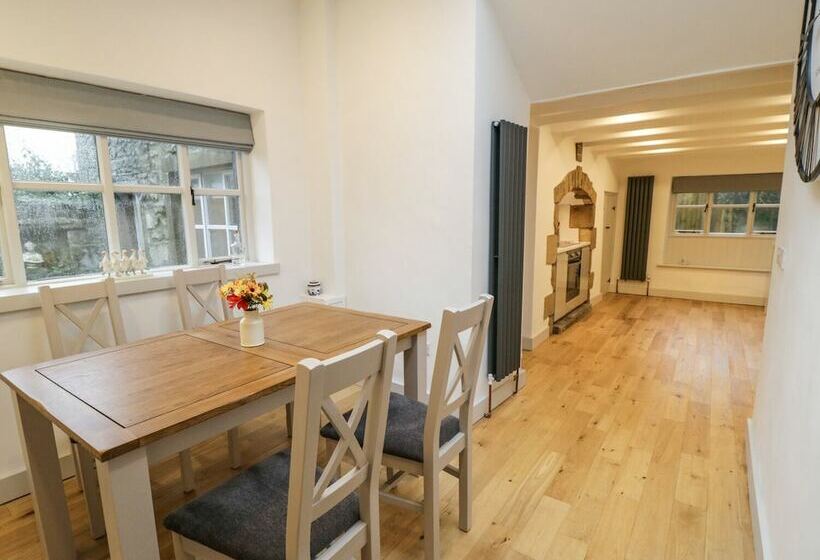 Green Smithy Cottage