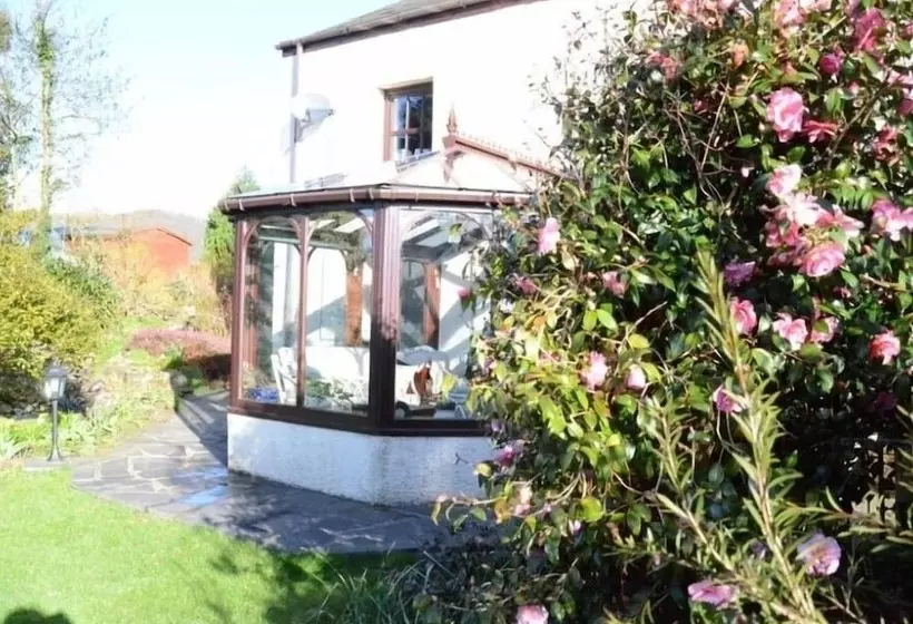 Greety Gate House