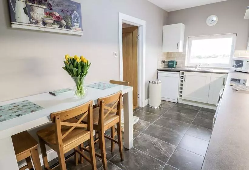 Longforth Farm Cottage