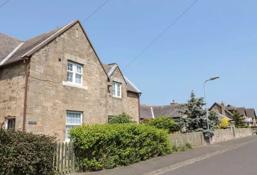 Middle Cottage