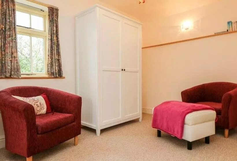 Plum Cottage