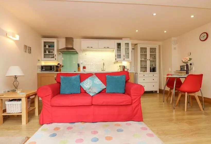 Plum Cottage