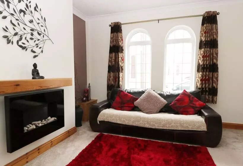 Sands End Cottage
