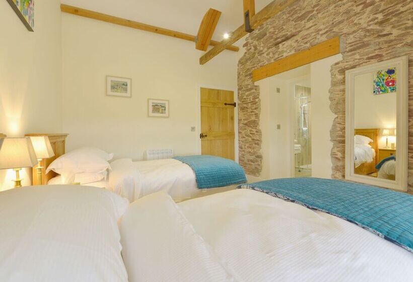 The Cider Barn At Home Farm