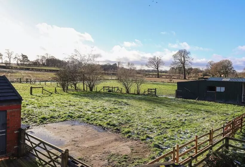 The Laurels Barn