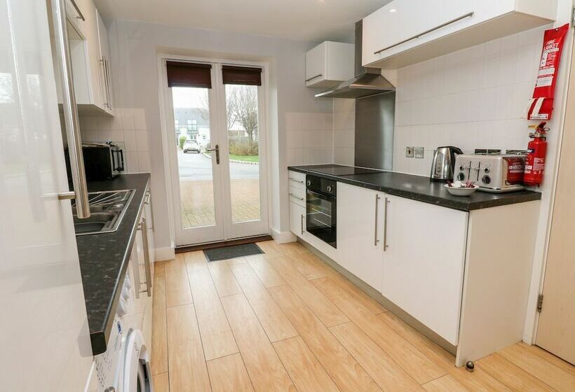 20 Bay Retreat Villas