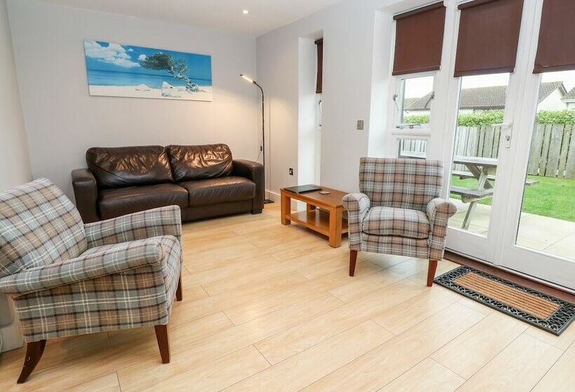 20 Bay Retreat Villas