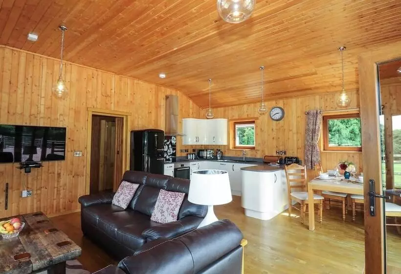 Barn Shelley Lodge