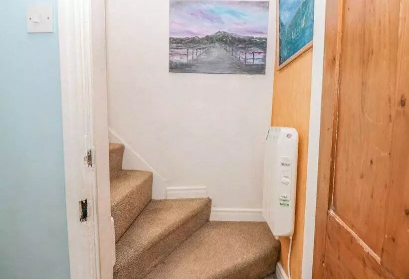 Cliff Top Cottage