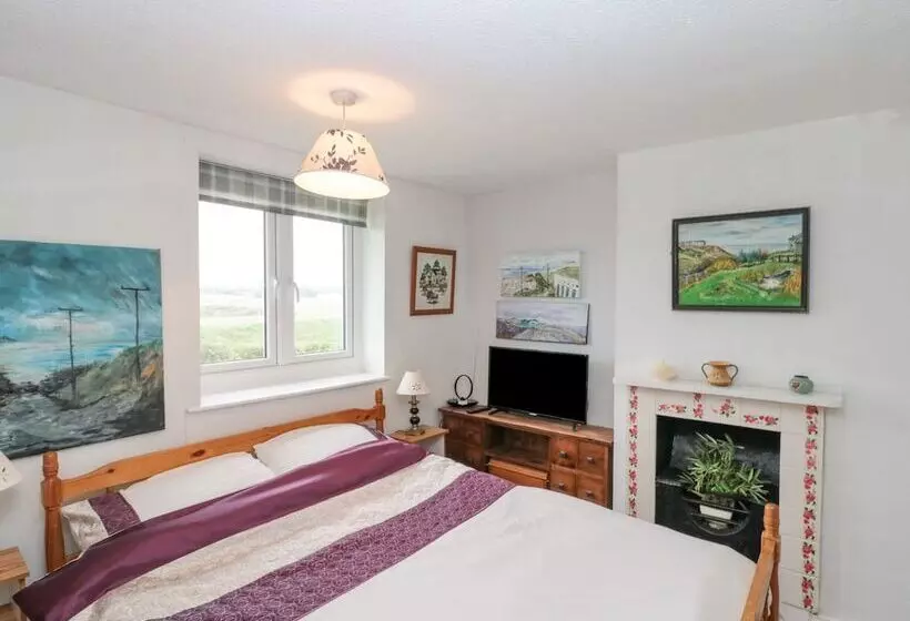Cliff Top Cottage