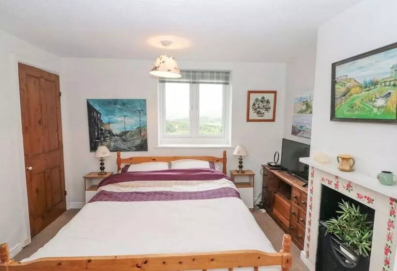 Cliff Top Cottage