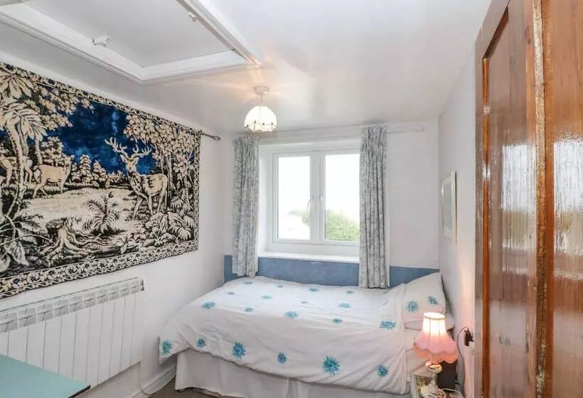 Cliff Top Cottage