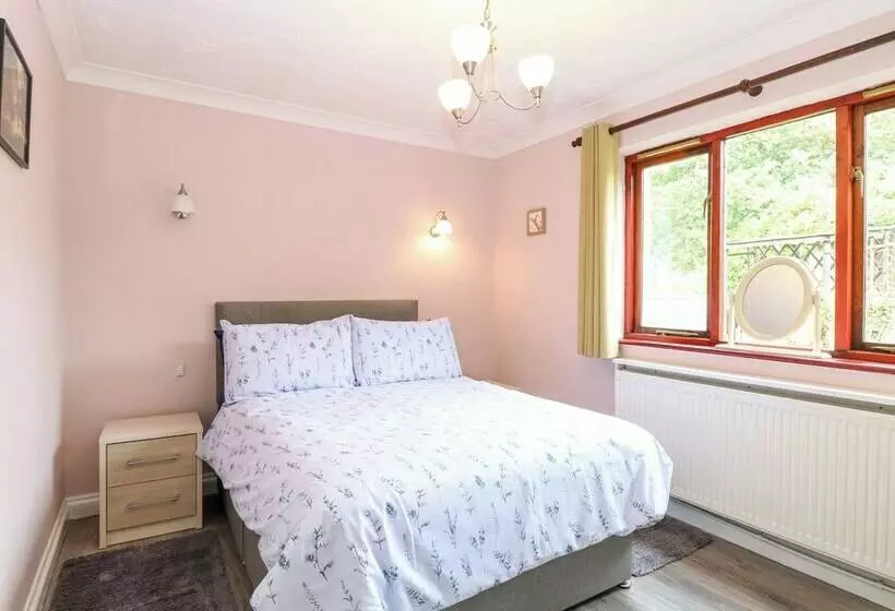 Deer Cottage