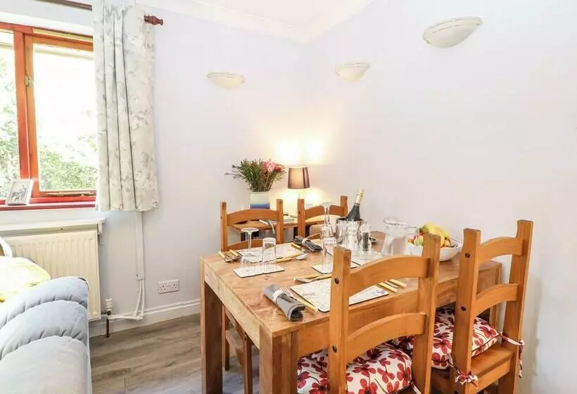 Deer Cottage