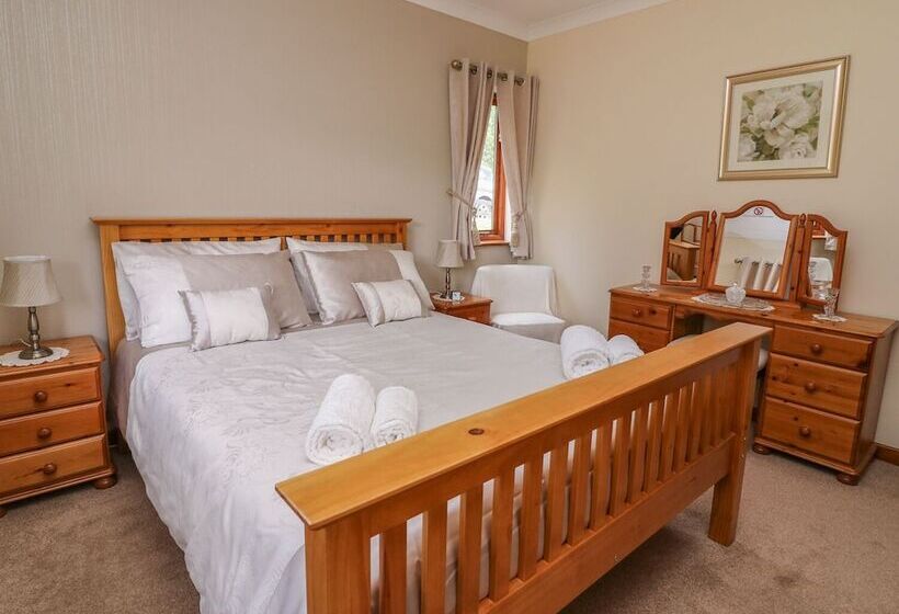 Drainbyrion Farm House