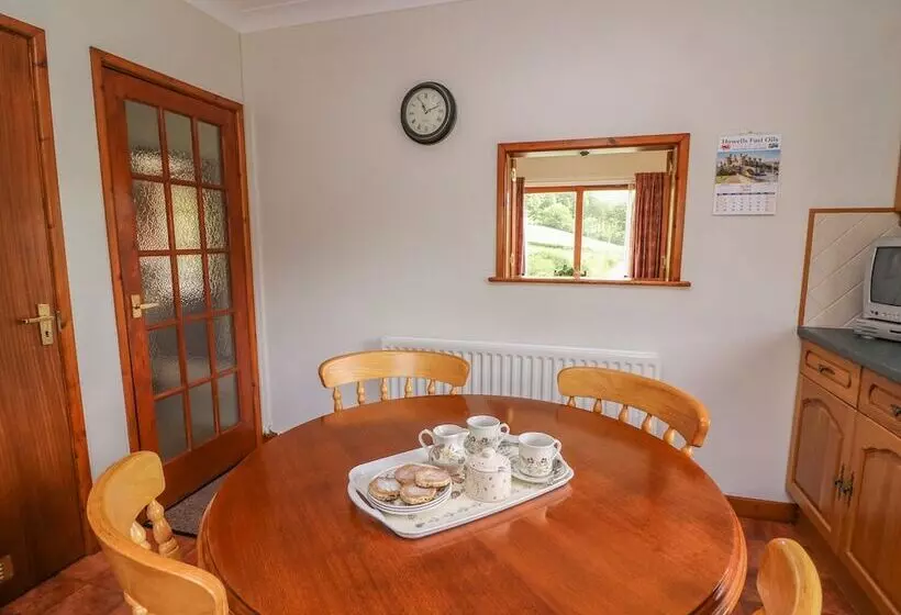 Drainbyrion Farm House