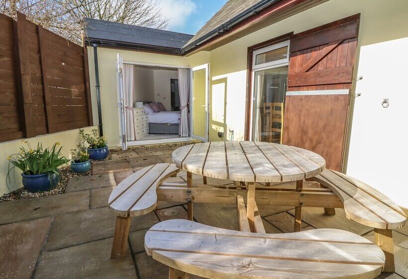 Higher Kernick Stable