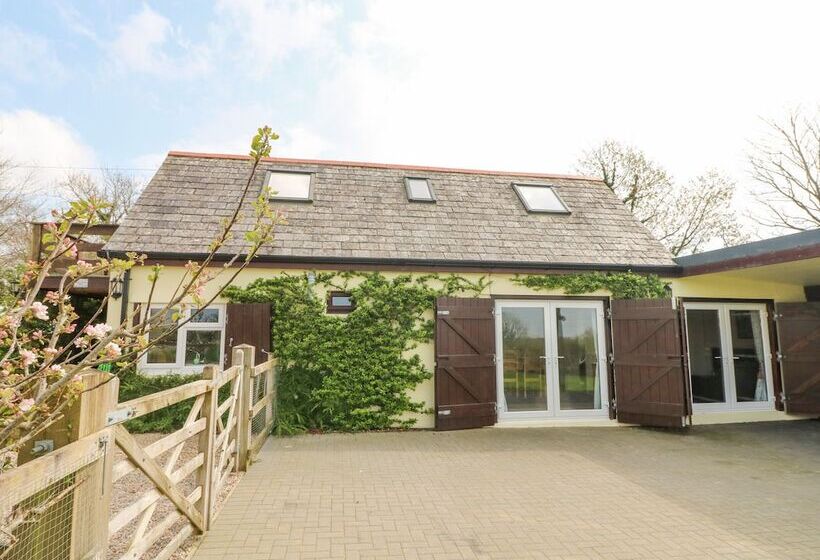 Higher Kernick Stable