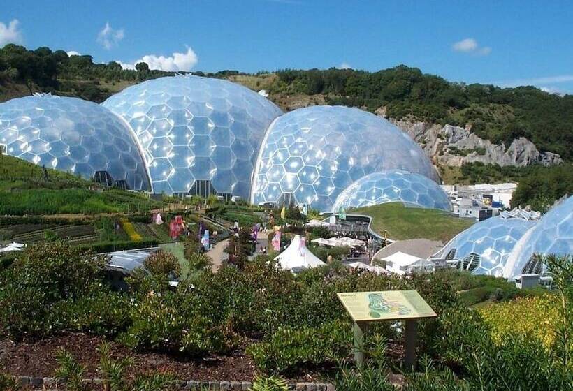 Higher Kernick Stable