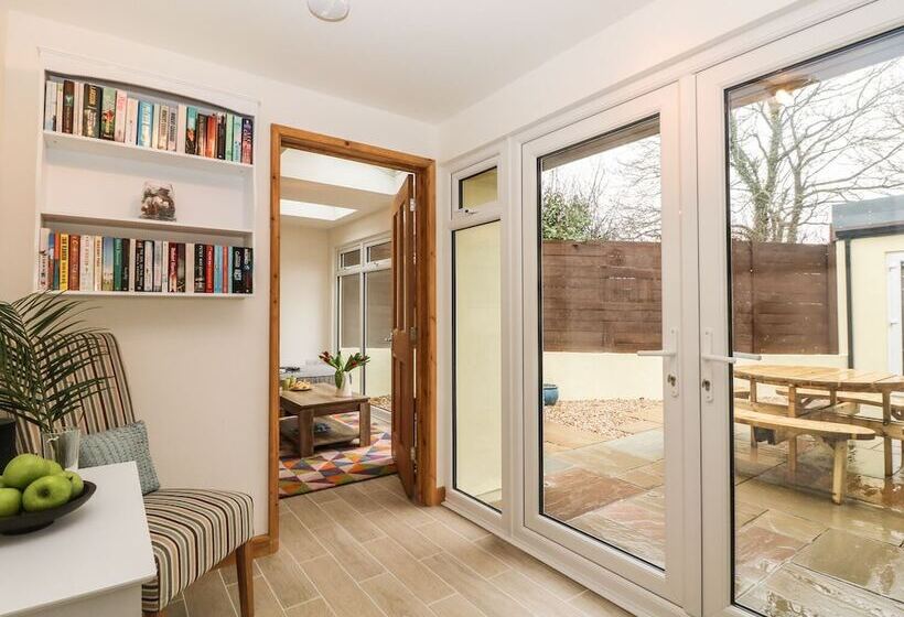 Higher Kernick Stable