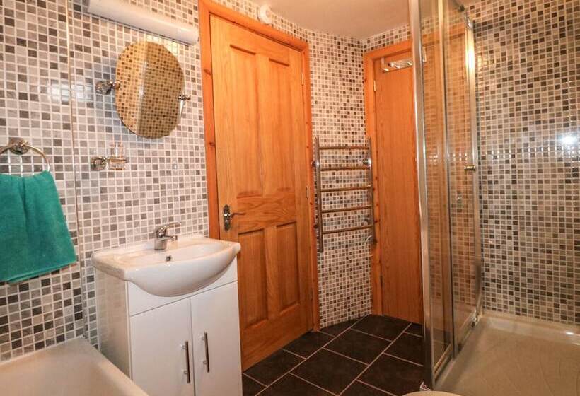 Higher Kernick Stable