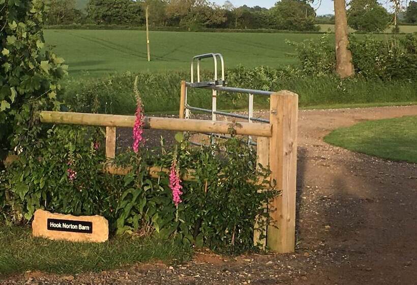 Hook Norton Barn