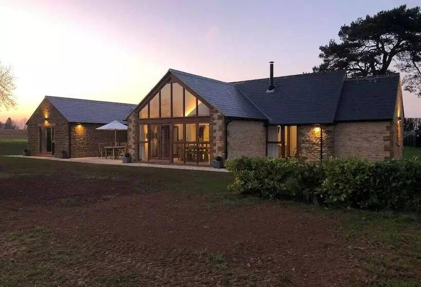 Hook Norton Barn