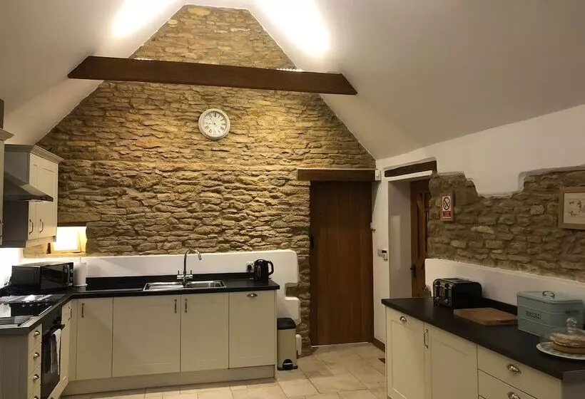 Hook Norton Barn