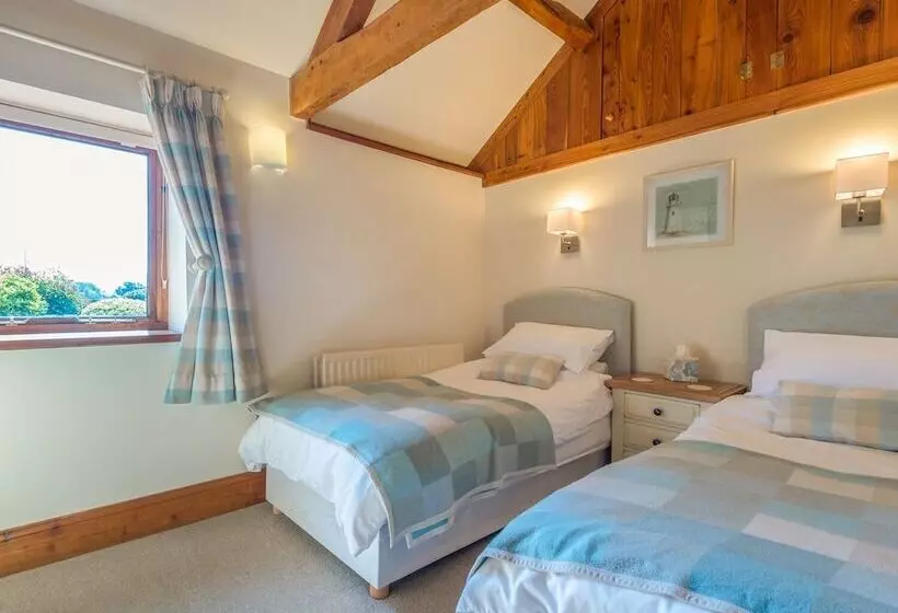 Parrs Meadow Cottage