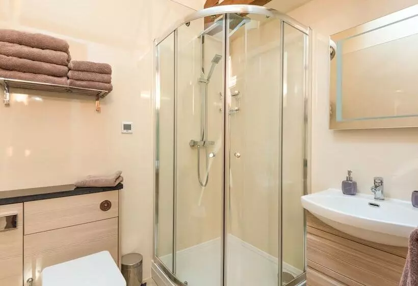 Parrs Meadow Cottage