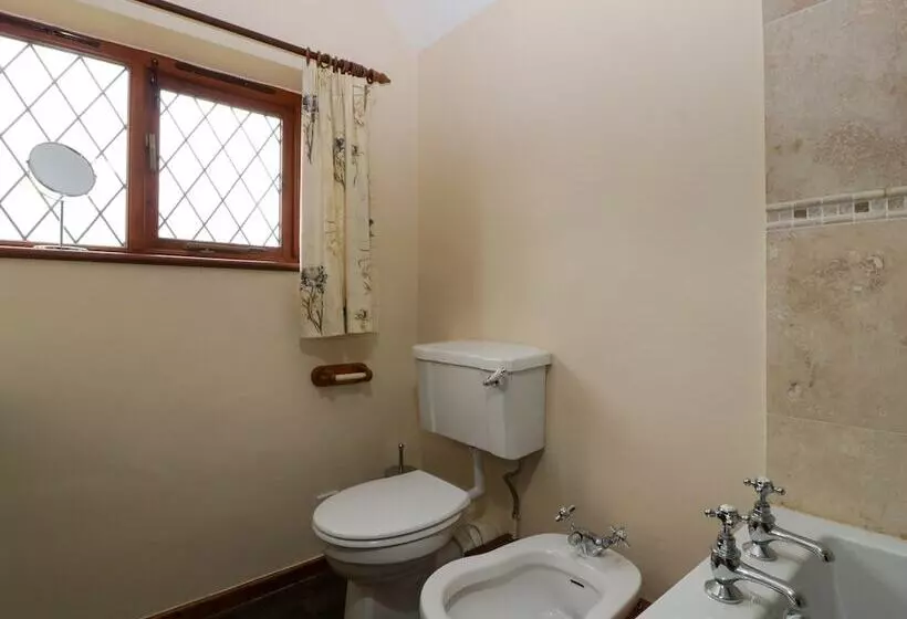 Shells Cottage