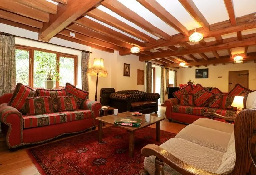 Shells Cottage