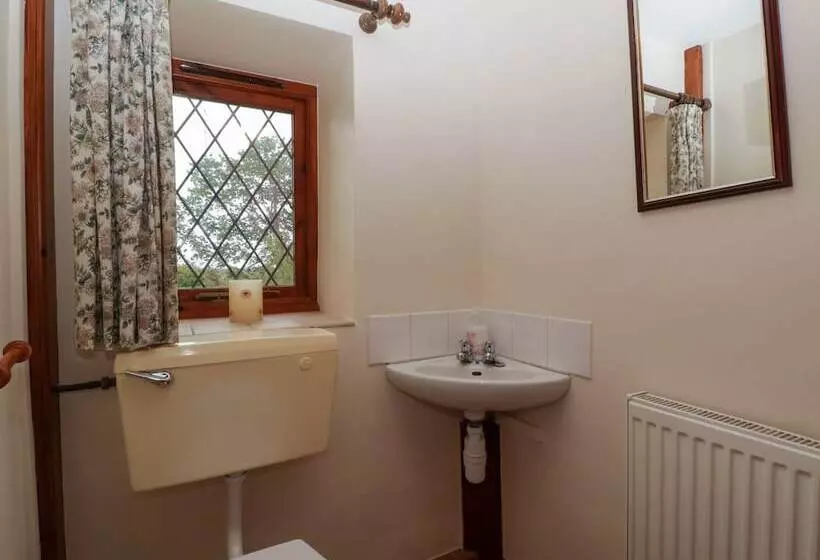 Shells Cottage