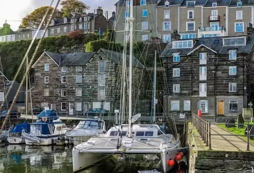 The Captain S Penthouse