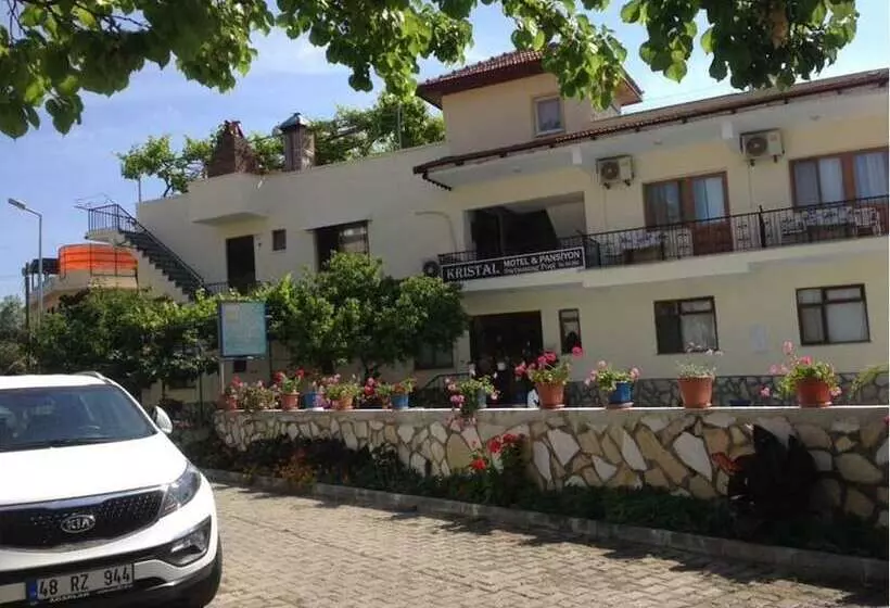 Retkeilymaja Kristal Pansiyon