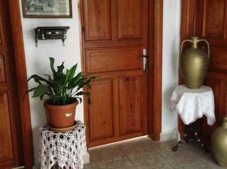 Retkeilymaja Kristal Pansiyon