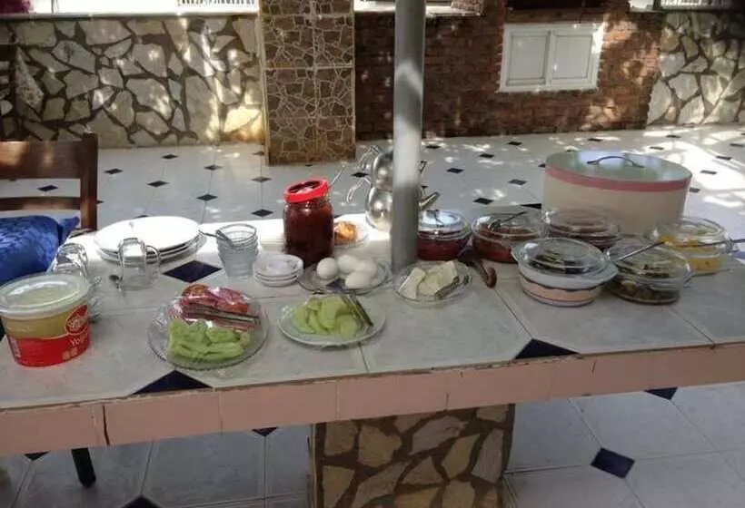 Retkeilymaja Kristal Pansiyon