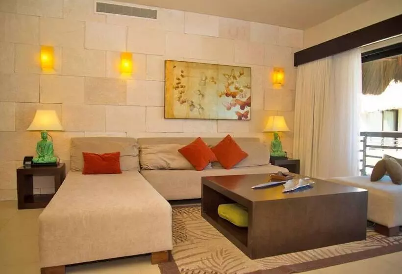 Aldea Thai 312 By Prp