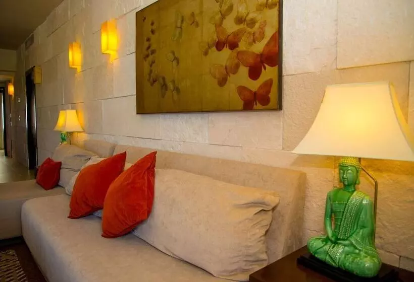 Aldea Thai 312 By Prp