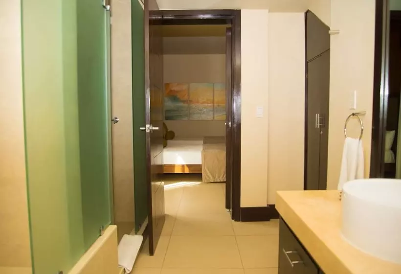 Aldea Thai 312 By Prp