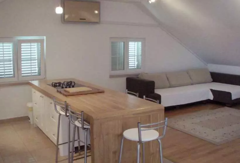 Captain S Villa Sokol