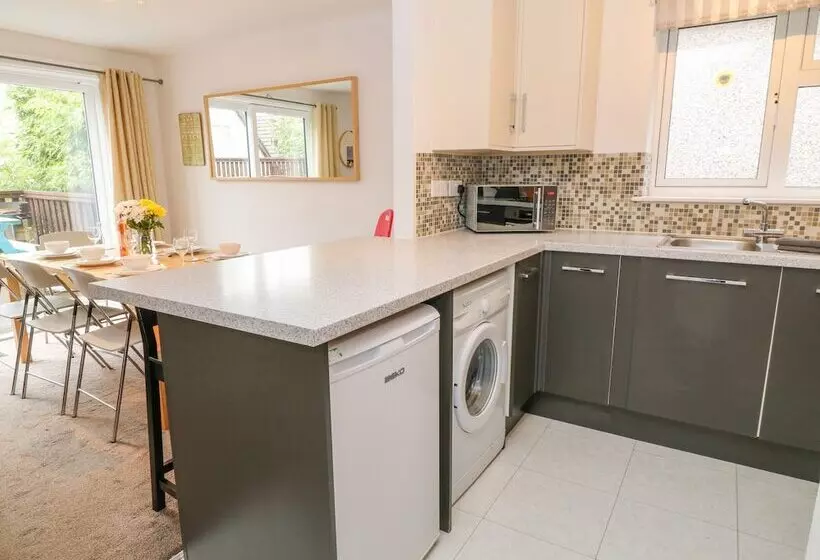 Dartmoor Valley Lodge 10